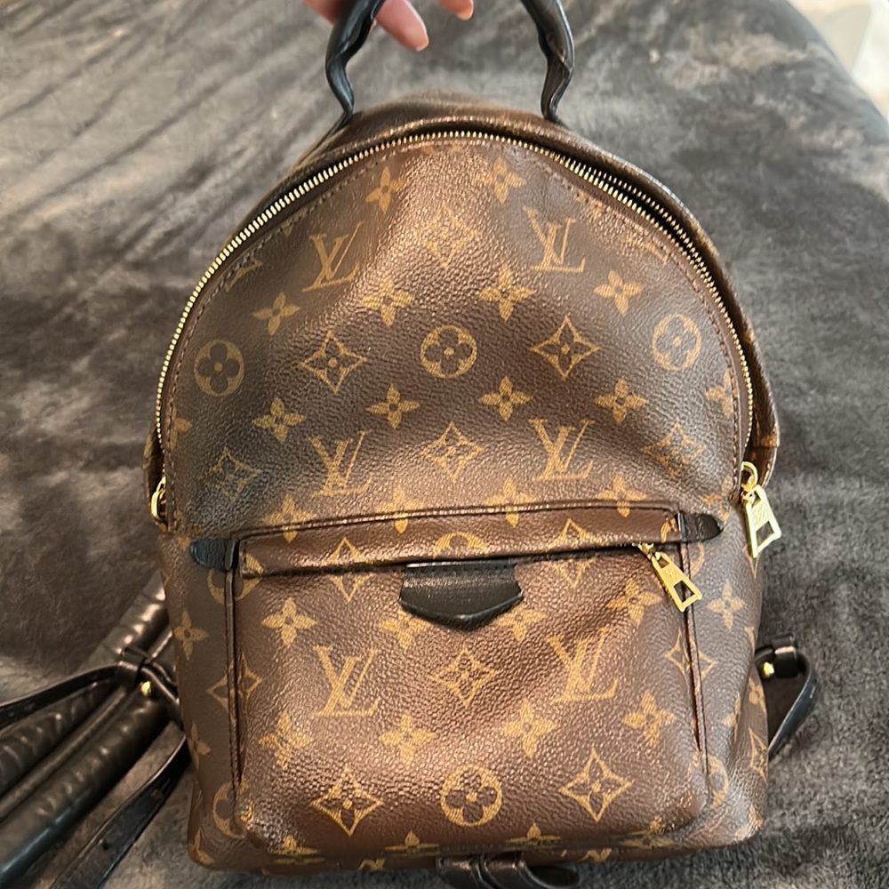 Louis Vuitton Monogram Backpack - Picture 3 of 9